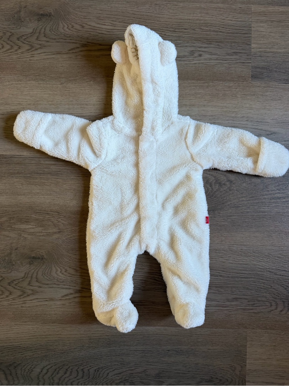Magnetic me fleece onesie - white/cream color size newborn